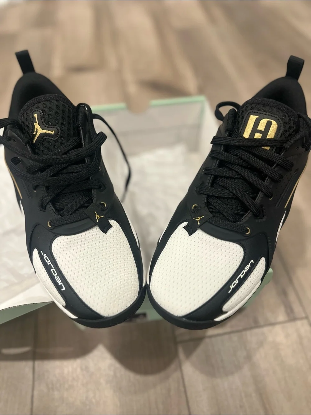 Nike Jordan Heir Black White and Gold Training Sneakers (BNIB) Men’s Size 8 NEW